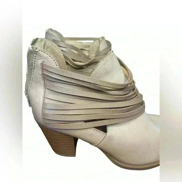 Rampage women’s strapy ankle boots with back zipper sz 8 in excellent condition - Picture 5 of 9